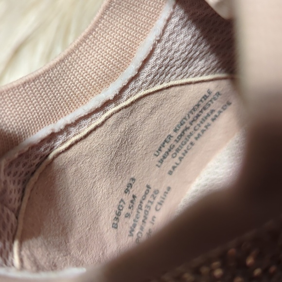 Rose Gold color Bling rhinestone Blondo lace up sneakers size 9.5 - Picture 12 of 12